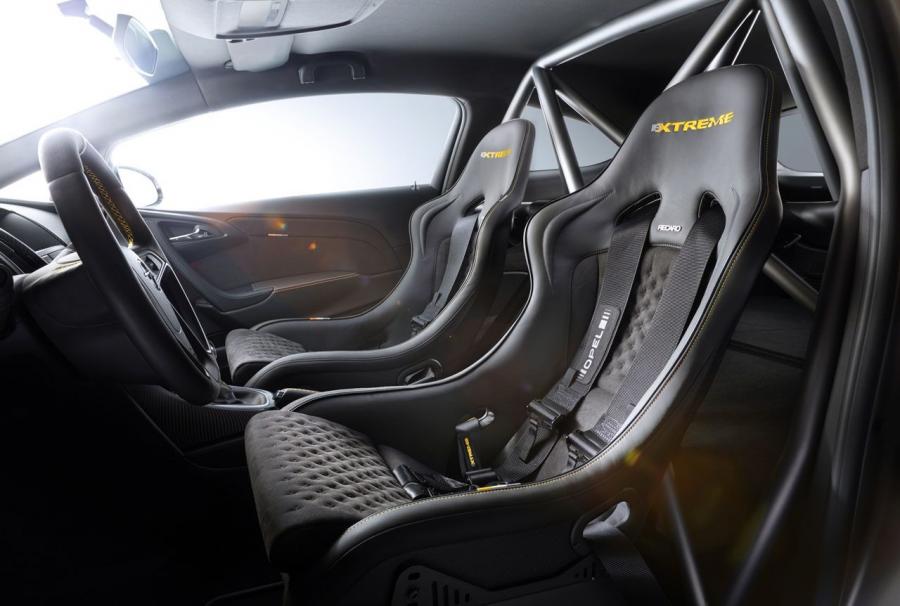  Opel Astra OPC Extreme Concept 2014 года  (фото 8 из 19)